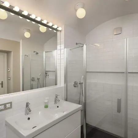 Design Loft 2 Minutes To Wenceslas Square *