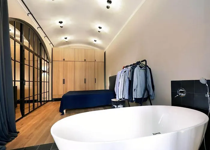 Design Loft 2 Minutes To Wenceslas Square Lägenhet *