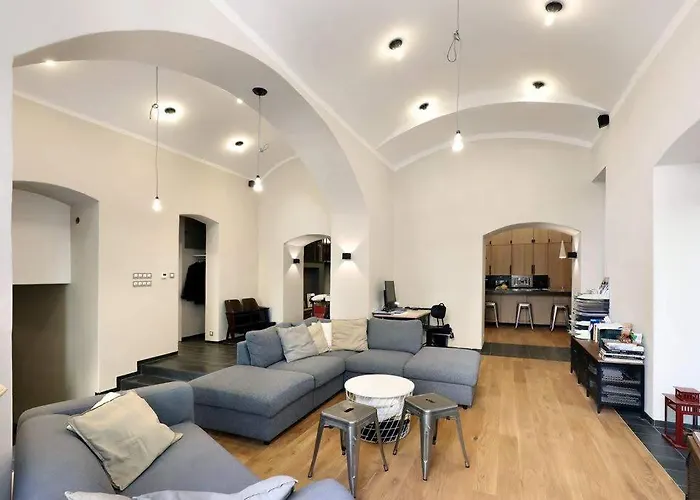 Design Loft 2 Minutes To Wenceslas Square Lägenhet
