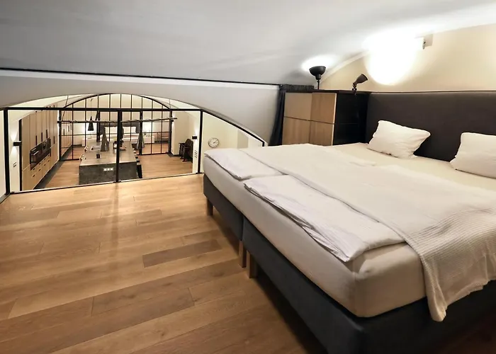 Design Loft 2 Minutes To Wenceslas Square Lägenhet *