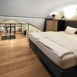 Design Loft 2 Minutes To Wenceslas Square Apartment *